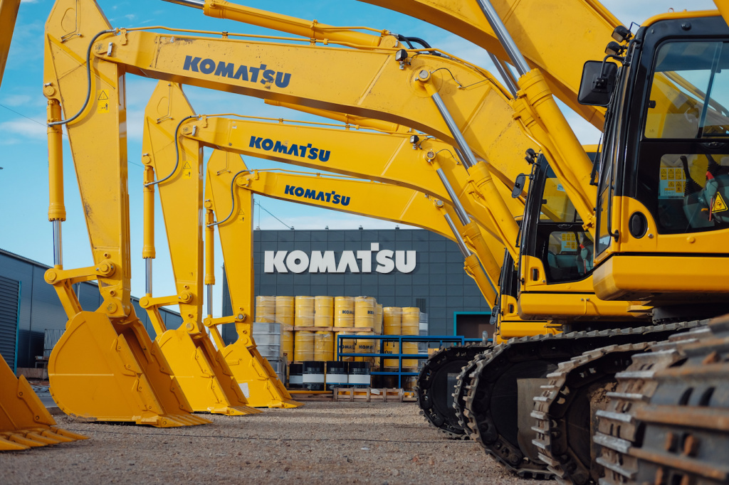 Komatsu-133_edited.jpg